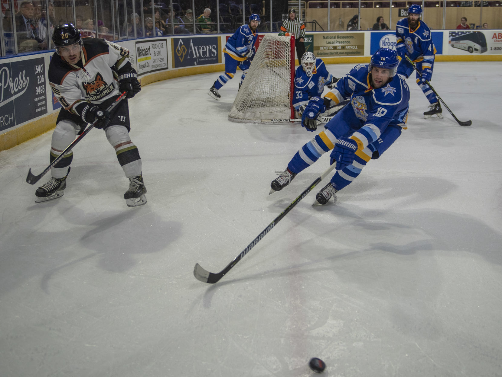 dp dawgs_110819 p02